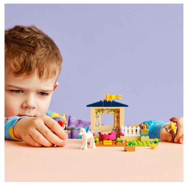 Lego Stall med ponnivask 41696