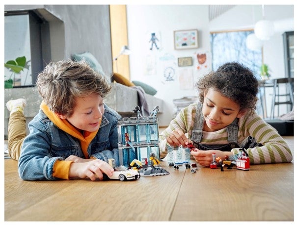 Lego Iron Mans våpenlager 76216