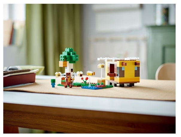 Lego Birøkterens hytte 21241