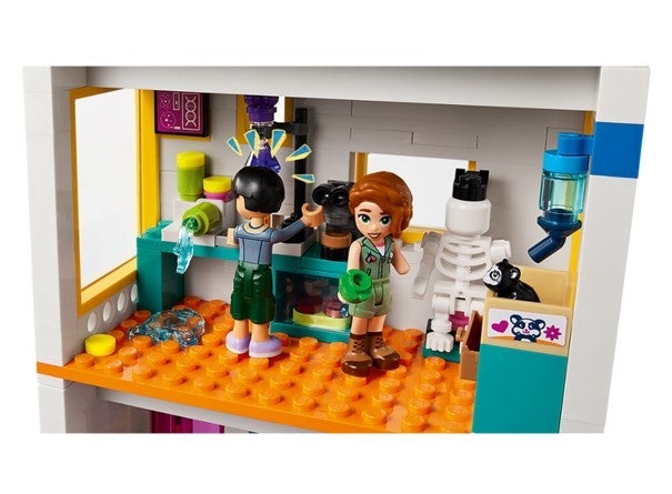 Lego Heartlakes internasjonale skole 41731