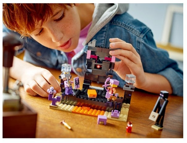 Lego End-arenaen 21242