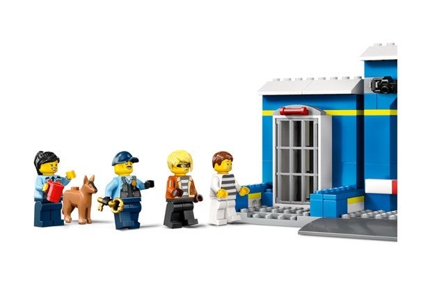 Lego Skurkejakt på politistasjonen 60370