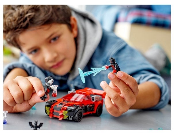 Lego Miles Morales mot Morbius 76244