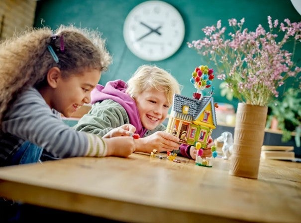 Lego Huset fra "Se opp" 43217