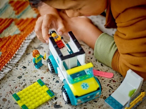 Lego Ambulanse og snøbrettkjører 60403