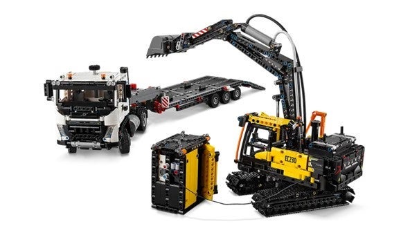 Lego Volvo FMX-trailer & EC230 elgravemaskin 42175