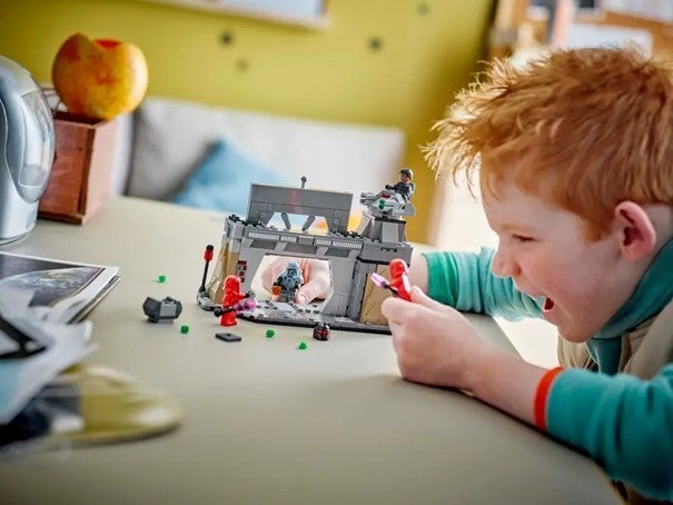 Lego Paz Vizsla og Moff Gideon i kamp 75386