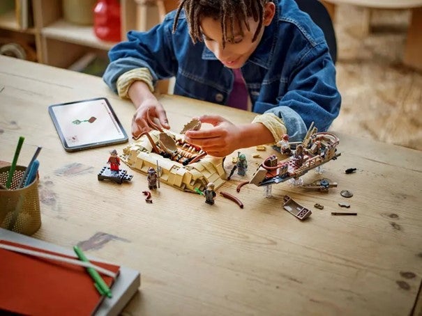 Lego Desert Skiff og Sarlacc Pit 75396