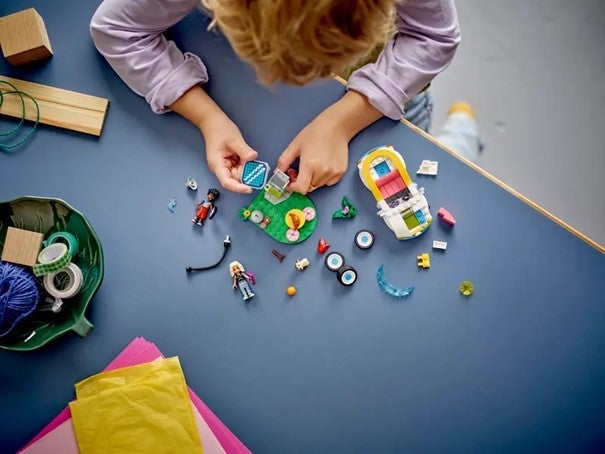 Lego Elbil og ladestasjon 42609