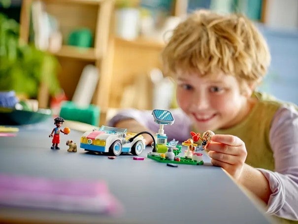 Lego Elbil og ladestasjon 42609
