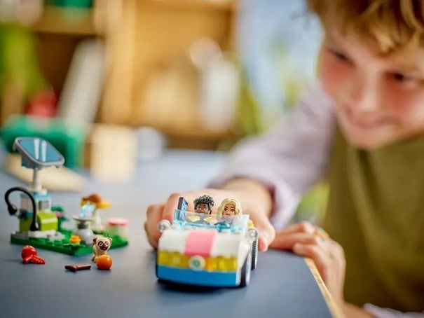 Lego Elbil og ladestasjon 42609