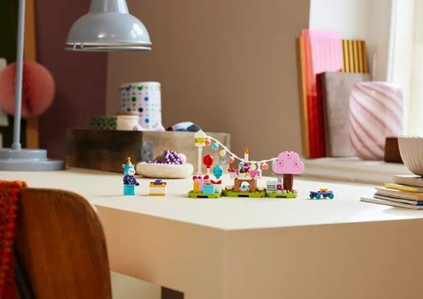 Lego Julian har bursdag 77046