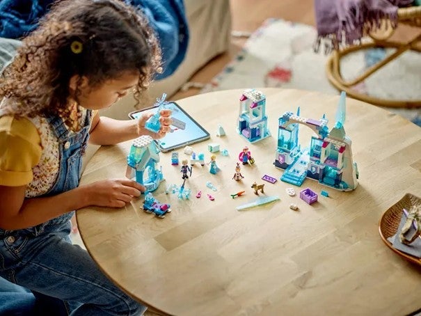 Lego Elsas ispalass 43244