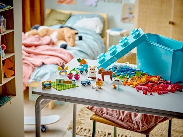 Lego Kreativ bygging med fargerike klosser