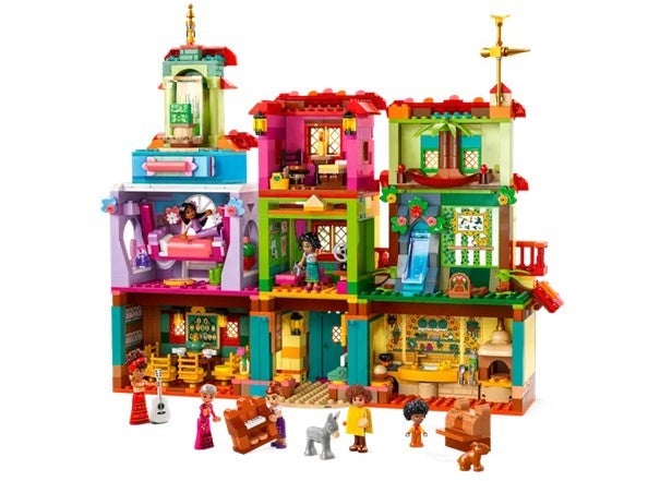 Lego Familien Madrigals magiske hus 43245