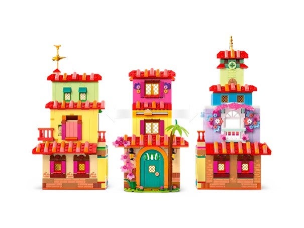 Lego Familien Madrigals magiske hus 43245
