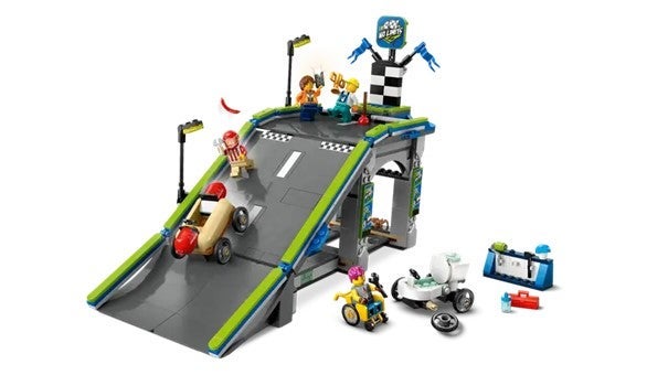 Lego Grenseløs action Racerbilbane med rampe 60460