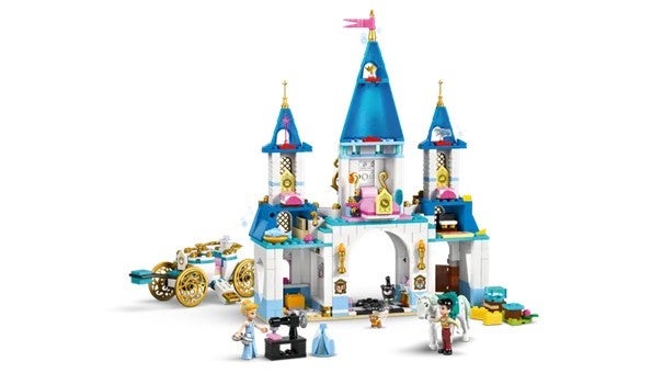 Lego Askepotts slott og hestetrukne vogn 43275