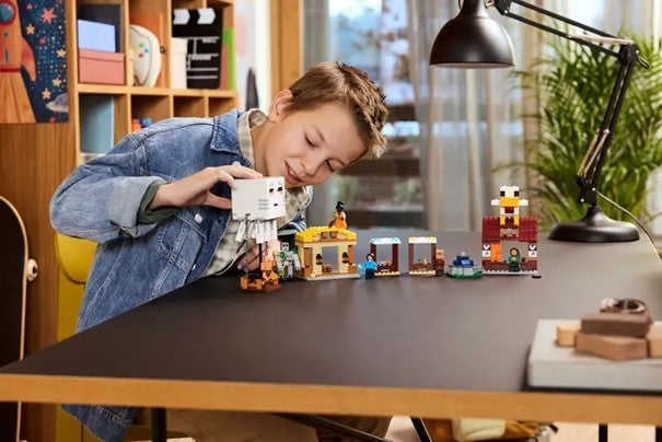 Lego Landsbyangrep med Geist-ballong 21273