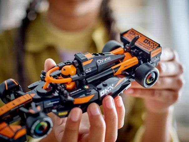 Lego McLaren F1 Team MCL38-racerbil 77251