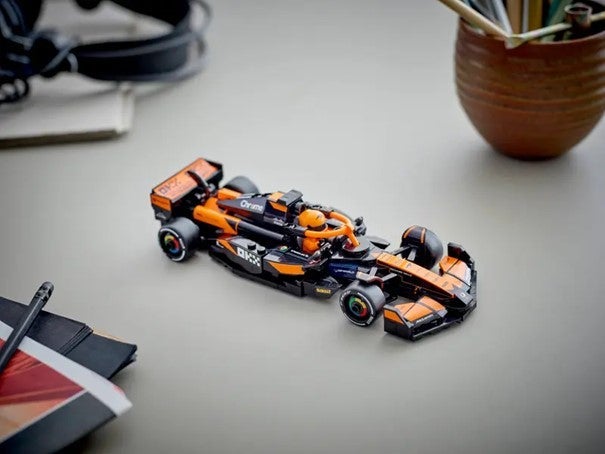 Lego McLaren F1 Team MCL38-racerbil 77251