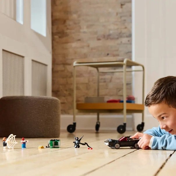 Lego Spider-Man mot Venom med muskelbil 76309