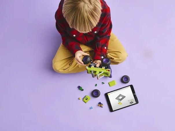 Lego Hulk-monstertruck mot Thanos 76312