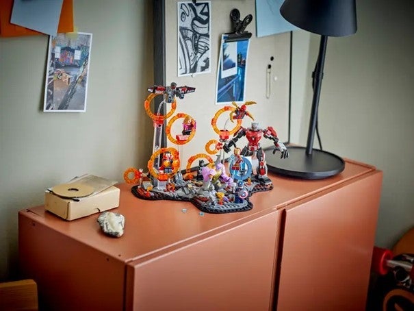 Lego Avengers: Endgame - sluttoppgjøret 76323