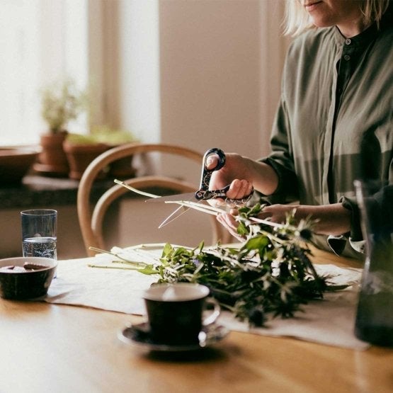 Saks universal Fiskars 21 cm Taika blå