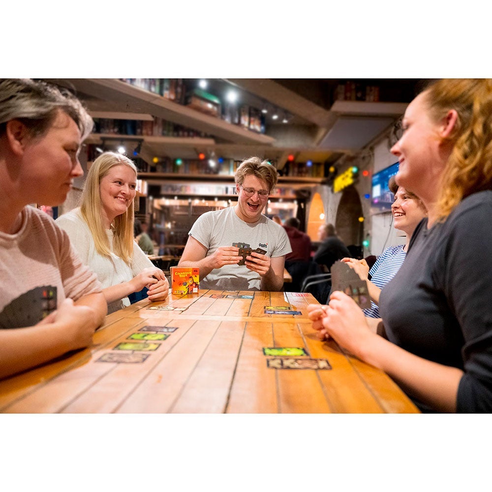 Spill Cockroach Poker