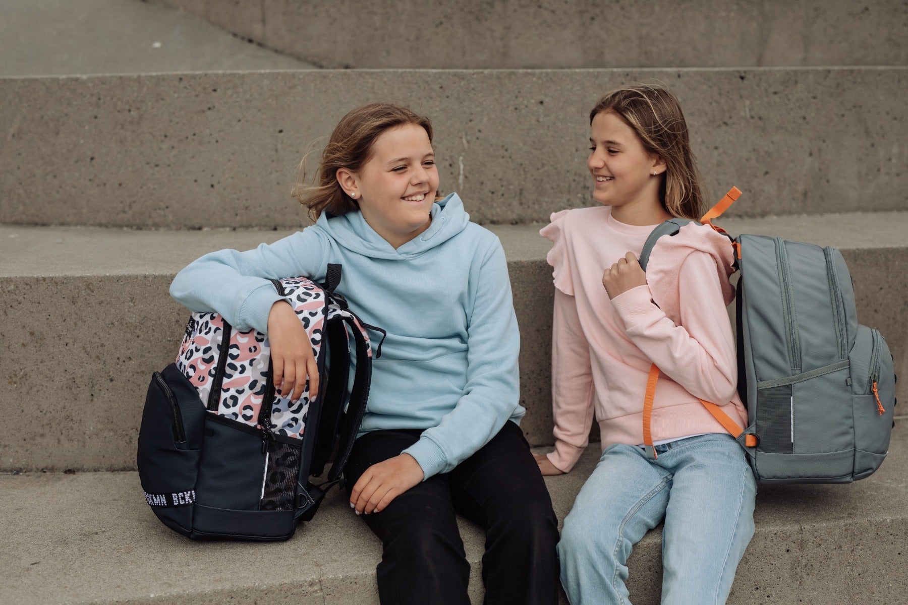 Skolesekk 2-7.kl Light Safari Sport Junior 30L