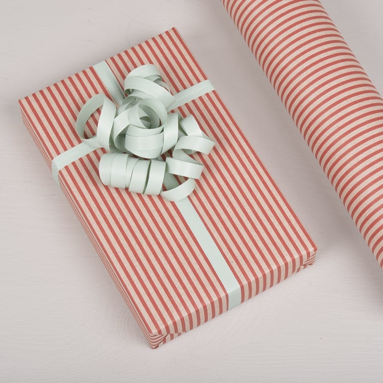 Gavepapir 5m x 57cm  Kvist/Rødstripet