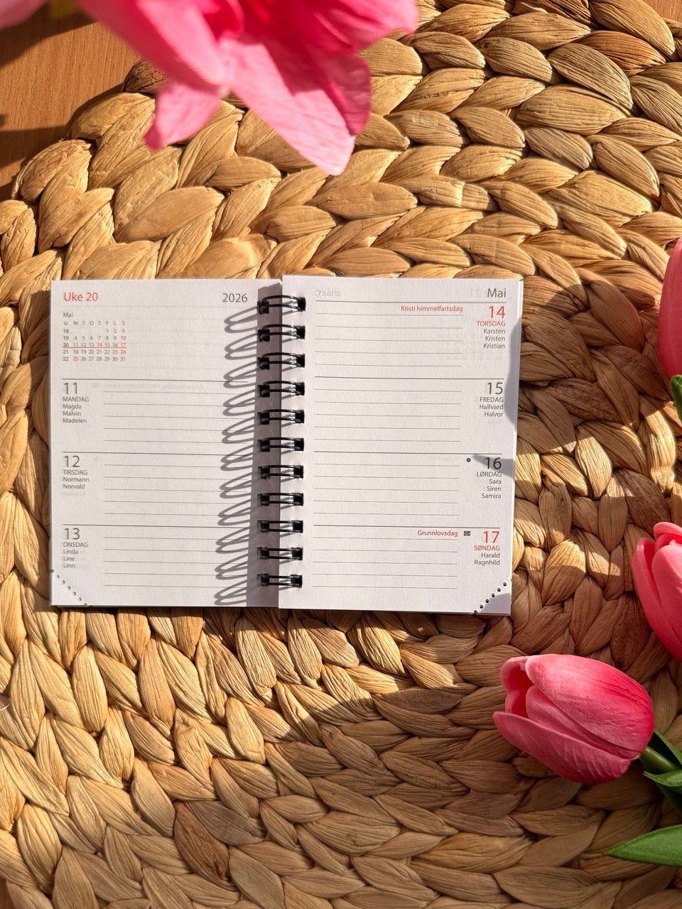 Kalender 2026 7.Sans Primo Refill Spiral Grå