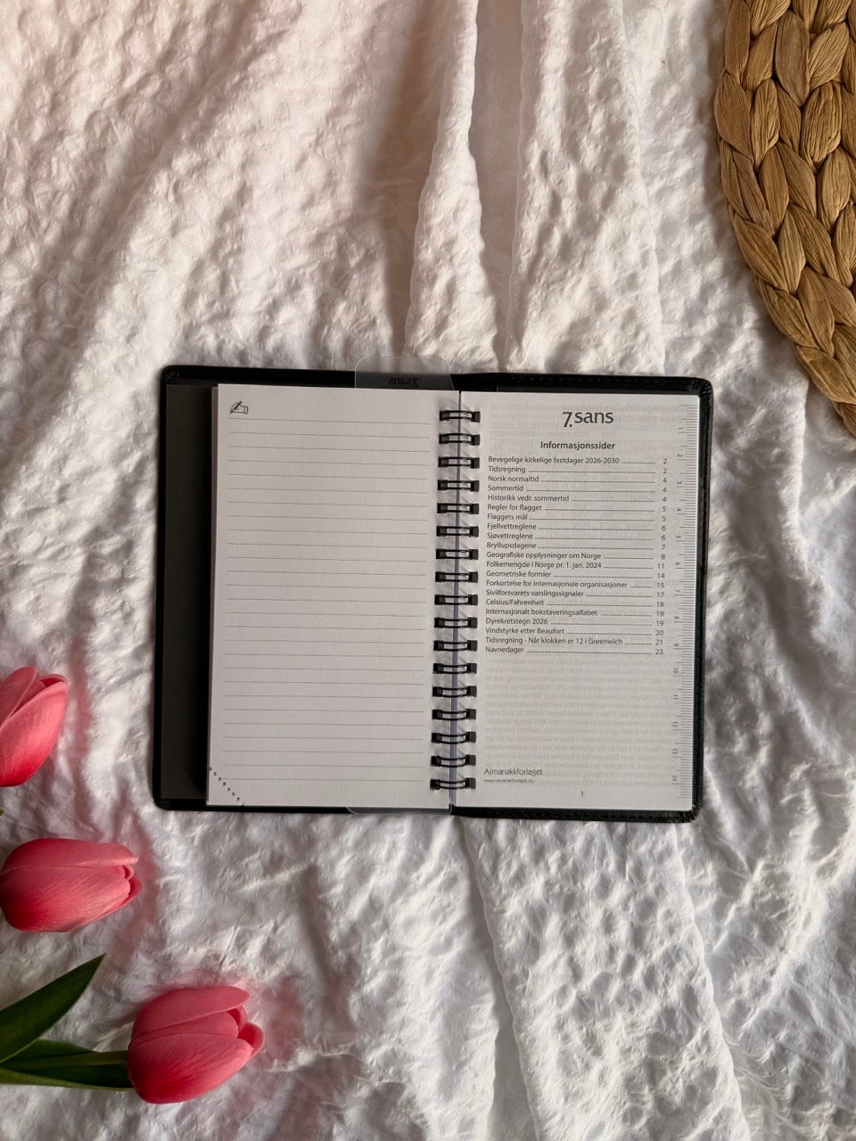 Kalender 2026 7.Sans Datum Refill Omslag Sort