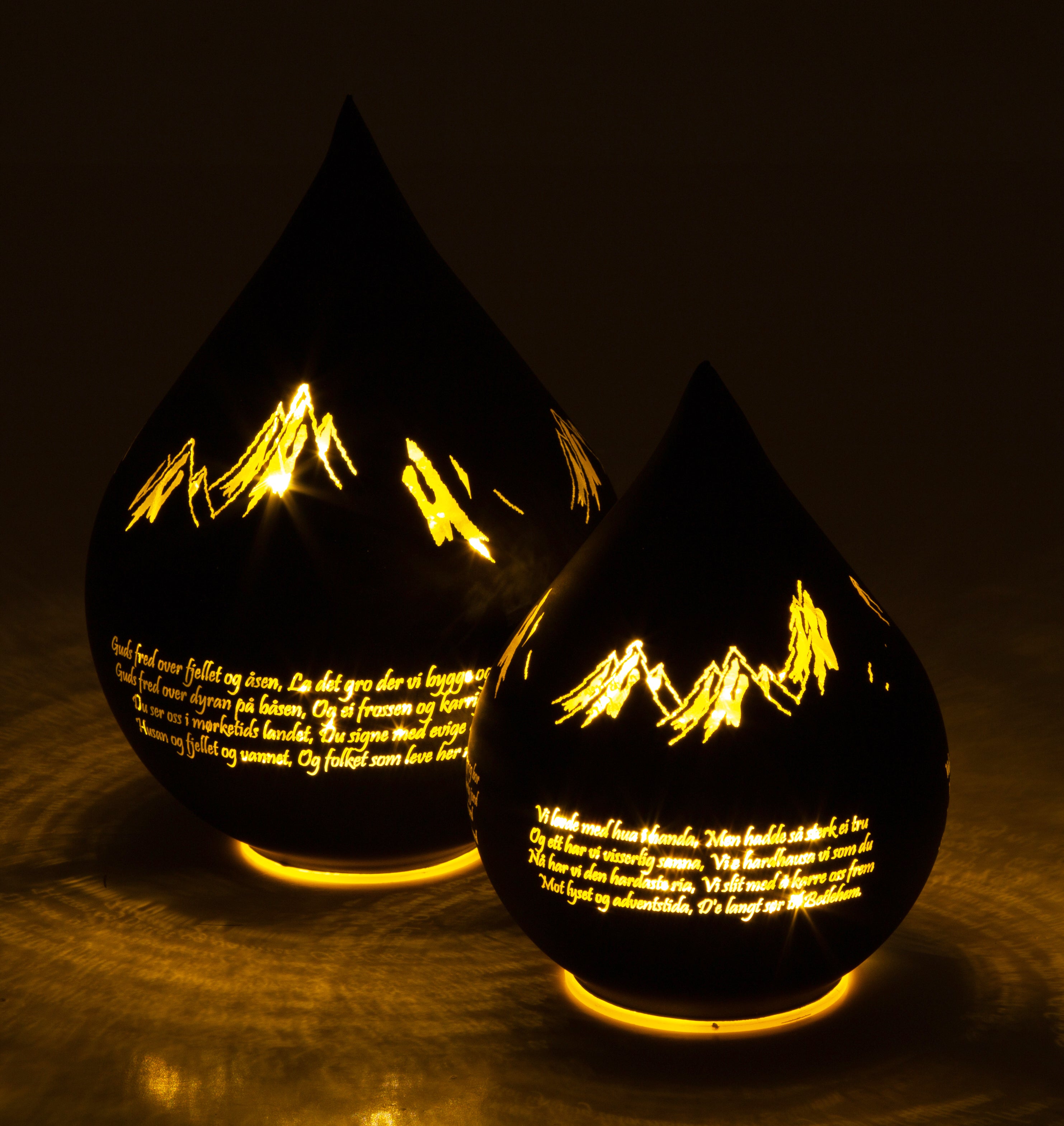 Lyslykt LED Nordnorsk Julesalme Sort Dråpe