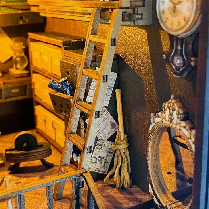Book Nook Miras Magiske Hus