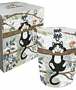 Porselenskrus Amy's katt over grein