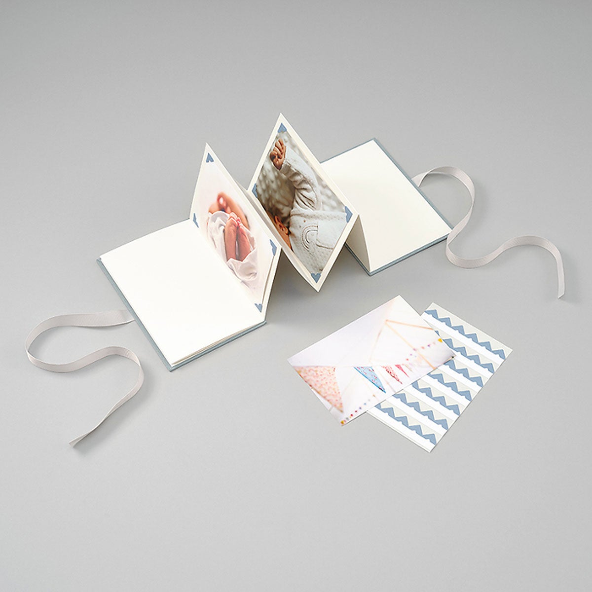 Trekkspillalbum Petit Atelier Blå