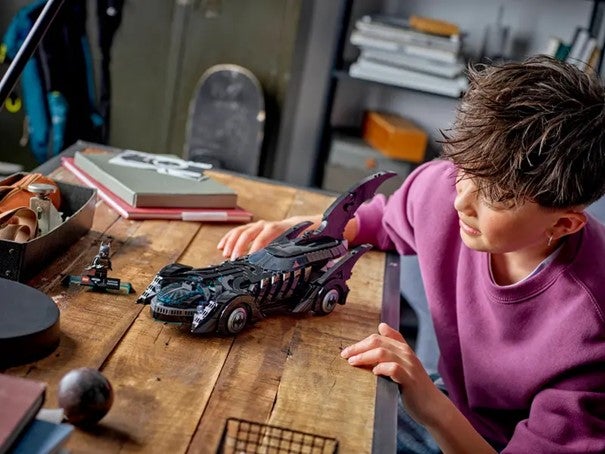 Lego Batmobilen fra Batman Forever 76304