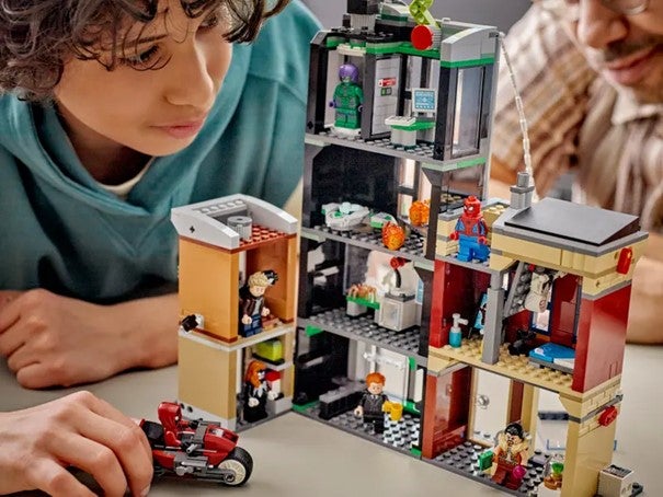 Lego Spider-Man mot Oscorp 76324