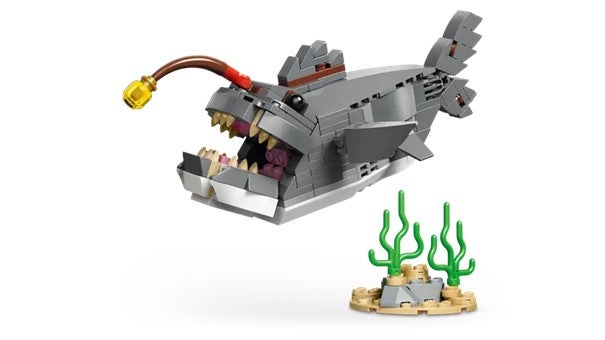 Lego Blodtørstig hai med skattkiste 31381