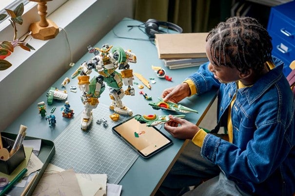 Lego Lloyds Titan-kampdrakt 15-årsjubileum 71860