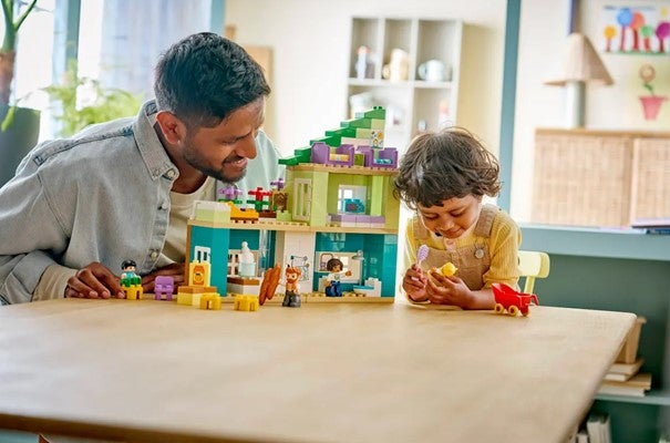 Lego 3-i-1 Moderne familievilla med figurer 10470
