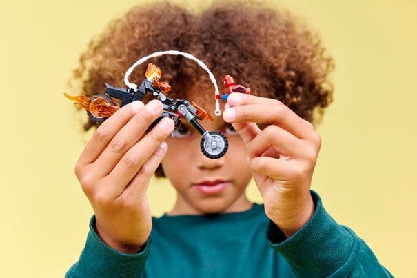 Lego Spider-Man mot Ghost Rider på motorsykkel 76335