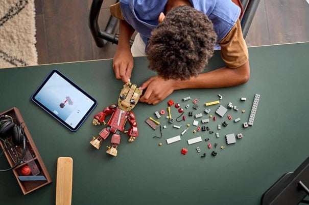 Lego Groot i Ravager-drakt 76341