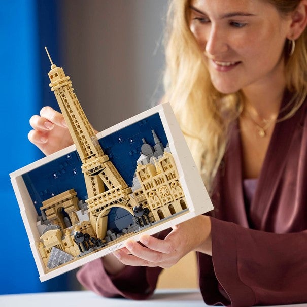 Lego Paris - romantikkens by 21064