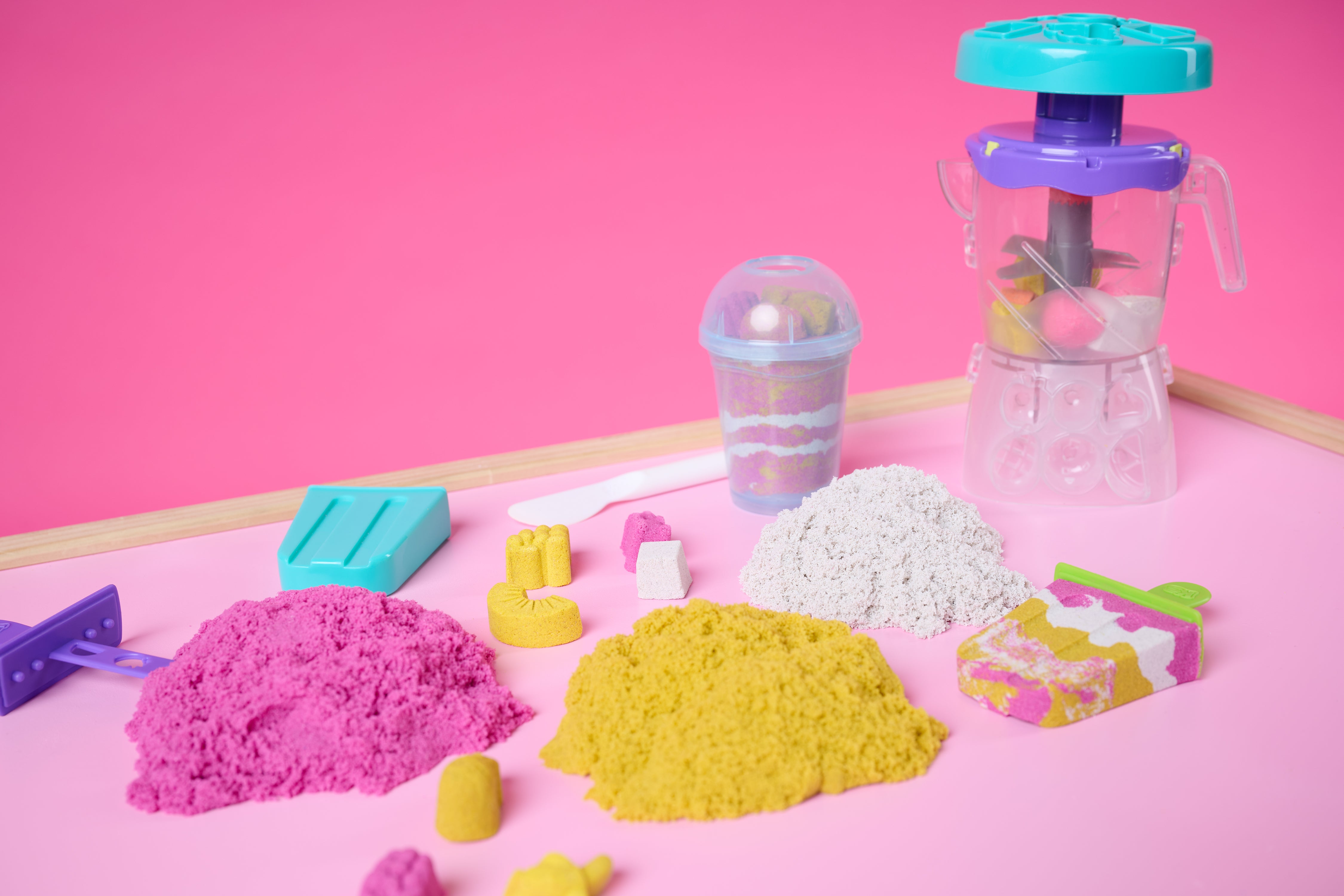 Kinetic Sand Smoothie Mixer