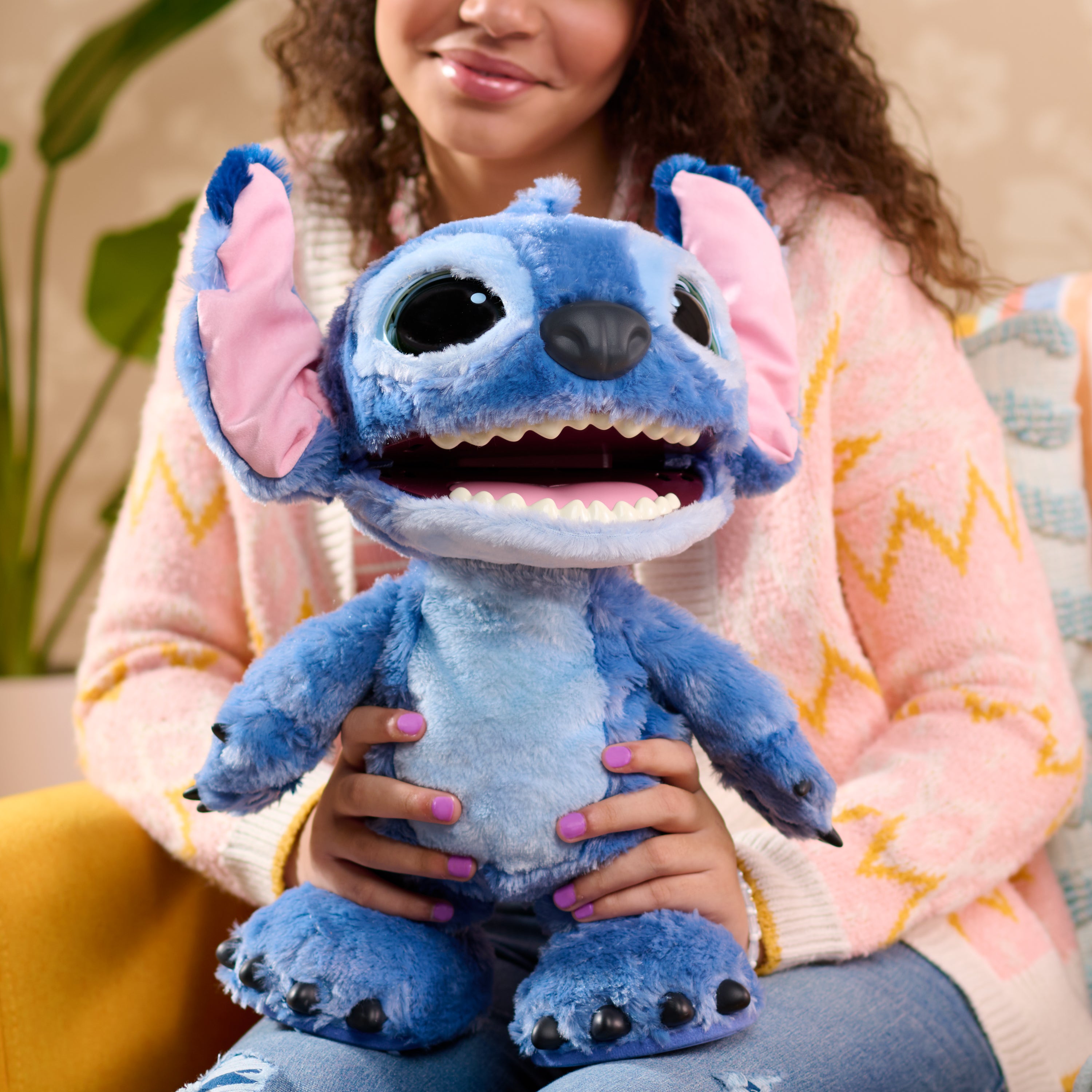 Plysj Disney Stitch Feature 34 cm