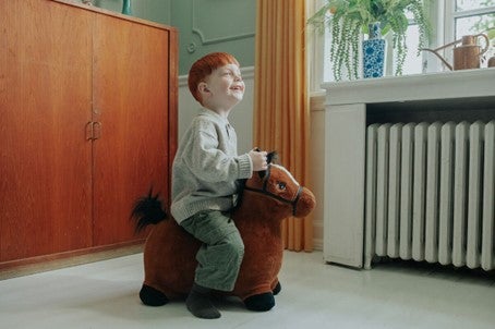 Krea hopp og sprett hest brun plysj