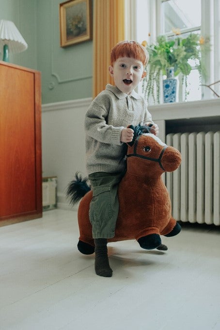 Krea hopp og sprett hest brun plysj